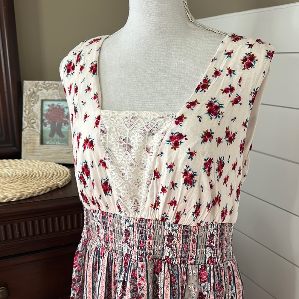 Torrid Prairie Floral Print Patchwork Sleeveless … - image 2